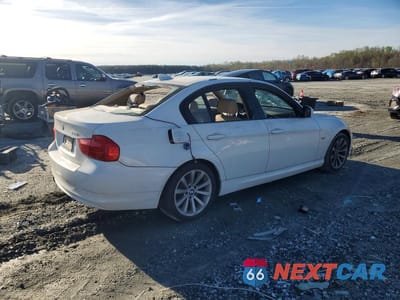 Trzecie zdjęcie samochodu z tyłu: 2011 BMW 328 I VIN:WBAPH7G58BNM54839 - miniatura