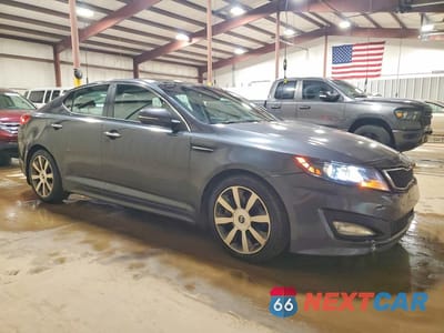 Czwarte zdjęcie samochodu z boku: 2011 KIA OPTIMA SX TURBO VIN:KNAGR4A60B5139739 - miniatura