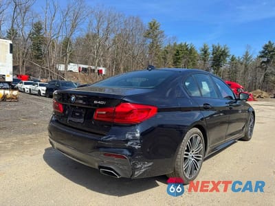 Czwarte zdjęcie samochodu z boku: 2019 BMW 540 XI VIN:WBAJE7C59KG893055 - miniatura