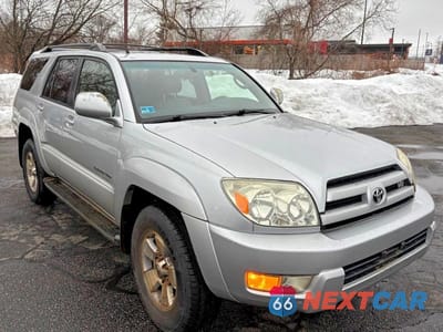 Czwarte zdjęcie samochodu z boku: 2005 TOYOTA 4RUNNER LIMITED VIN:JTEBT17R950051042 - miniatura