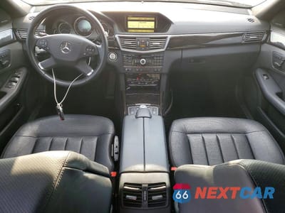 Zdjęcie 8 z 12 samochodu: 2010 MERCEDES-BENZ E 550 4MATIC VIN:WDDHF9AB6AA082842 - miniatura