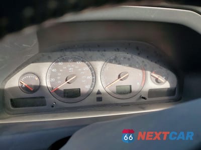 Zdjęcie 9 z 12 samochodu: 2001 VOLVO S60 T5 VIN:YV1RS53D612040872 - miniatura