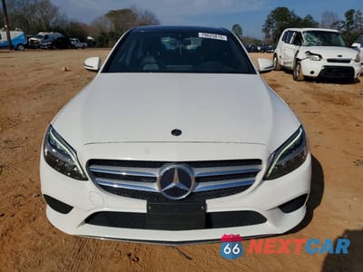 Piąte zdjęcie samochodu w środku: 2019 MERCEDES-BENZ C 300 4MATIC VIN:55SWF8EB3KU302788 - miniatura