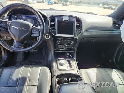 Zdjęcie 8 z 14 samochodu: 2015 CHRYSLER 300 S VIN:2C3CCABG5FH875829 - miniatura