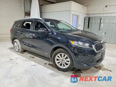 Czwarte zdjęcie samochodu z boku: 2019 KIA SORENTO LX VIN:5XYPGDA39KG590089 - miniatura