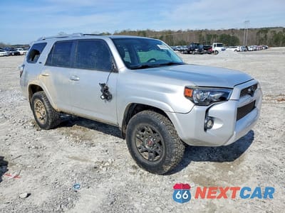 Czwarte zdjęcie samochodu z boku: 2015 TOYOTA 4RUNNER SR5 PREMIUM VIN:JTEZU5JR7F5092267 - miniatura