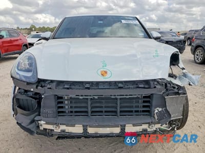 Piąte zdjęcie samochodu w środku: 2023 PORSCHE CAYENNE BASE VIN:WP1AA2AY6PDA06517 - miniatura