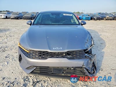 Piąte zdjęcie samochodu w środku: 2024 KIA K5 EX VIN:5XXG34J23RG256920 - miniatura