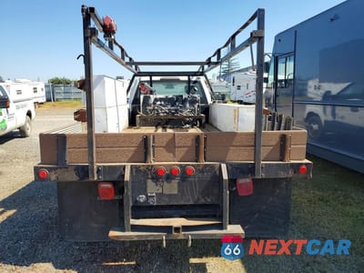Zdjęcie 6 z 12 samochodu: 2017 FORD F350 SUPER DUTY FLATBED TRUCK VIN:1FDRF3G6XHEB22733 - miniatura