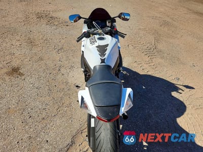 Zdjęcie 6 z 9 samochodu: 2020 SUZUKI GSX-R750 VIN:JS1GR7MA1L7100100 - miniatura