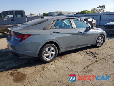 Trzecie zdjęcie samochodu z tyłu: 2023 HYUNDAI ELANTRA SE VIN:KMHLL4AG2PU379394 - miniatura