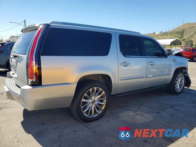 Trzecie zdjęcie samochodu z tyłu: 2012 CADILLAC ESCALADE ESV PREMIUM VIN:1GYS3JEF7CR314130 - miniatura