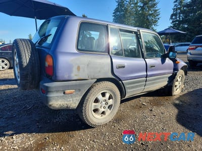 Trzecie zdjęcie samochodu z tyłu: 1997 TOYOTA RAV4 VIN:JT3HP10V5V7032199 - miniatura