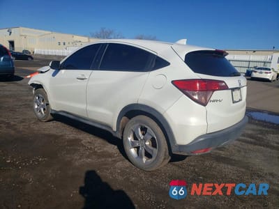 Drugie zdjęcie samochodu z przodu: 2017 HONDA HR-V LX VIN:3CZRU6H37HM700209 - miniatura