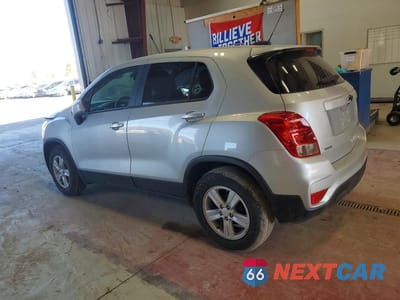 Drugie zdjęcie samochodu z przodu: 2020 CHEVROLET TRAX LS VIN:KL7CJKSB8LB310276 - miniatura