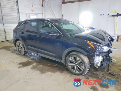 Czwarte zdjęcie samochodu z boku: 2020 KIA NIRO EV EX PREMIUM VIN:KNDCE3LG0L5060702 - miniatura