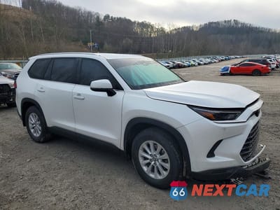 Czwarte zdjęcie samochodu z boku: 2024 TOYOTA GRAND HIGHLANDER XLE VIN:5TDAAAB57RS062876 - miniatura