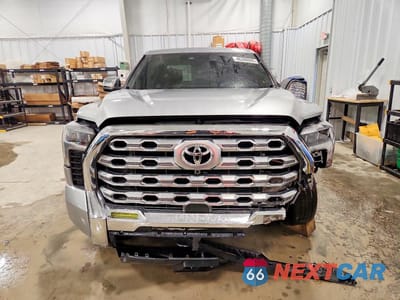 Piąte zdjęcie samochodu w środku: 2024 TOYOTA TUNDRA 1794 EDITION VIN:5TFMA5EC2RX023038 - miniatura