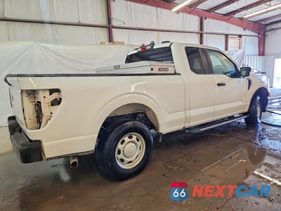 Trzecie zdjęcie samochodu z tyłu: 2022 FORD F150 SUPER CAB VIN:1FTEX1EP2NKE09996 - miniatura