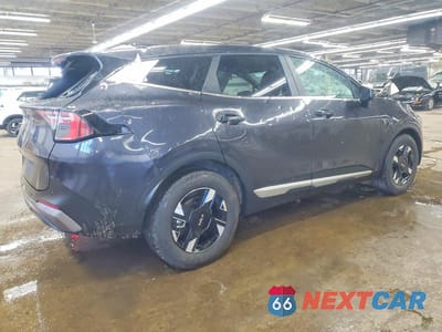 Trzecie zdjęcie samochodu z tyłu: 2026 KIA SPORTAGE LX VIN:5XYK23DF6TG355563 - miniatura