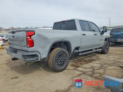 Trzecie zdjęcie samochodu z tyłu: 2024 CHEVROLET SILVERADO K2500 HEAVY DUTY LT VIN:2GC4YNE75R1271585 - miniatura