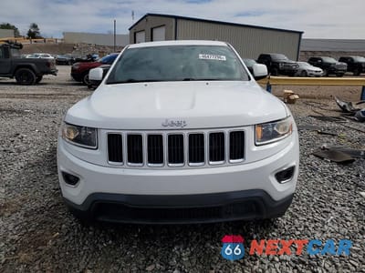 Piąte zdjęcie samochodu w środku: 2016 JEEP GRAND CHEROKEE LAREDO VIN:1C4RJEAG6GC407245 - miniatura