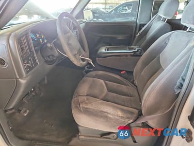 Zdjęcie 7 z 11 samochodu: 2003 GMC NEW SIERRA C1500 VIN:2GTEC19T631356624 - miniatura