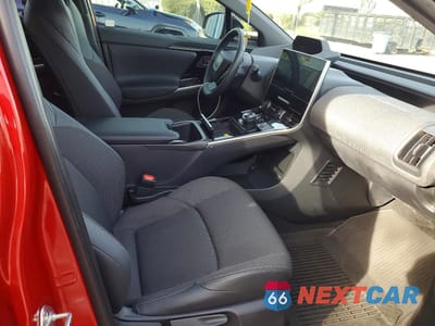 Zdjęcie 13 z 14 samochodu: 2025 TOYOTA BZ4X XLE VIN:JTMABACA0SA091941 - miniatura