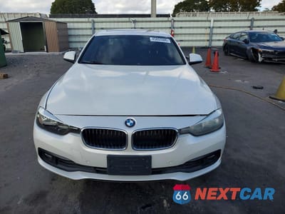 Piąte zdjęcie samochodu w środku: 2017 BMW 320 I VIN:WBA8E1G37HNU16133 - miniatura