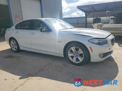 Czwarte zdjęcie samochodu z boku: 2011 BMW 5 SERIES VIN:WBAFR1C50BDS35035 - miniatura