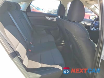 Zdjęcie 10 z 12 samochodu: 2024 KIA FORTE LXS VIN:3KPF24AD1RE812456 - miniatura