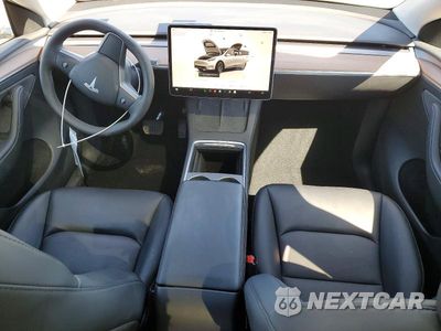 Zdjęcie 8 z 13 samochodu: 2024 TESLA MODEL Y VIN:7SAYGDEE6RF209254 - miniatura