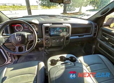 Zdjęcie 9 z 10 samochodu: 2022 RAM 1500 CLASSIC TRADESMAN VIN:3C6JR6DGXNG300823 - miniatura