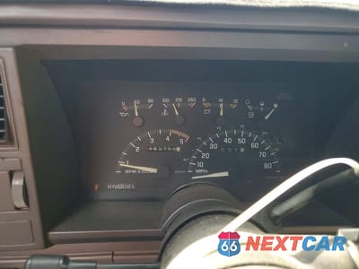 Zdjęcie 9 z 12 samochodu: 1992 GMC SIERRA C2500 VIN:1GTGC24F4NE526187 - miniatura