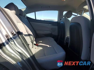 Zdjęcie 10 z 11 samochodu: 2018 HYUNDAI ELANTRA SE VIN:5NPD74LF4JH284550 - miniatura