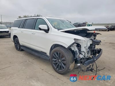 Czwarte zdjęcie samochodu z boku: 2021 CADILLAC ESCALADE ESV SPORT VIN:1GYS4PKLXMR494313 - miniatura