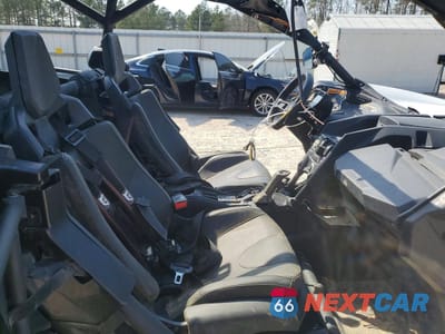 Piąte zdjęcie samochodu w środku: 2024 CAN-AM MAVERICK X3 MAX DS TURBO VIN:3JBVMAY42RE000211 - miniatura