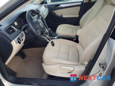 Zdjęcie 7 z 12 samochodu: 2011 VOLKSWAGEN JETTA SEL VIN:3VWLX7AJ1BM338545 - miniatura
