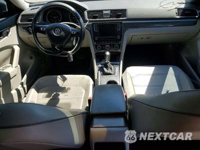Zdjęcie 8 z 11 samochodu: 2018 VOLKSWAGEN PASSAT SE VIN:1VWBA7A32JC018021 - miniatura