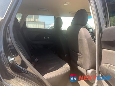 Zdjęcie 6 z 10 samochodu: 2016 KIA SOUL + VIN:KNDJP3A5XG7400547 - miniatura