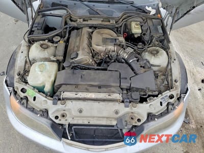 Zdjęcie 11 z 12 samochodu: 1998 BMW Z3 1.9 VIN:4USCH7339WLE10157 - miniatura