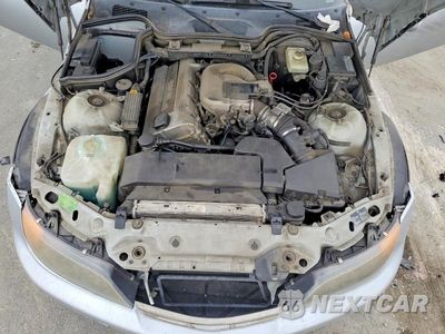 Zdjęcie 11 z 12 samochodu: 1998 BMW Z3 1.9 VIN:4USCH7339WLE10157 - miniatura