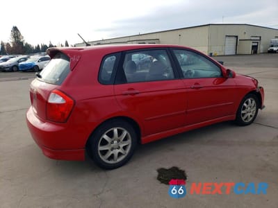 Trzecie zdjęcie samochodu z tyłu: 2006 KIA SPECTRA SPECTRA5 VIN:KNAFE161465345767 - miniatura
