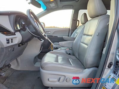 Zdjęcie 7 z 13 samochodu: 2015 TOYOTA SIENNA XLE 8-PASSENGER VIN:5TDYK3DC4FS608189 - miniatura