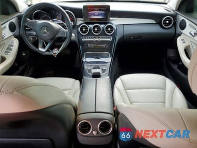 Zdjęcie 8 z 13 samochodu: 2016 MERCEDES-BENZ C 300 4MATIC VIN:55SWF4KBXGU099354 - miniatura