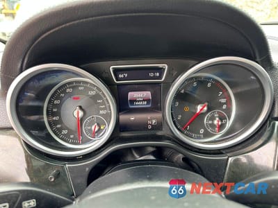 Piąte zdjęcie samochodu w środku: 2017 MERCEDES-BENZ GLS 550 4MATIC VIN:4JGDF7DE5HA744970 - miniatura