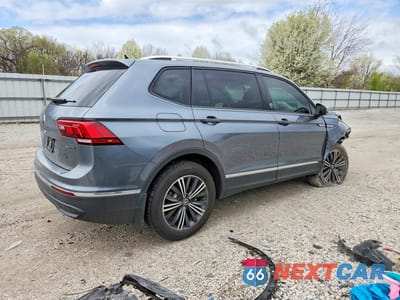 Trzecie zdjęcie samochodu z tyłu: 2024 VOLKSWAGEN TIGUAN WOLFSBURG VIN:3VVAB7AXXRM225430 - miniatura