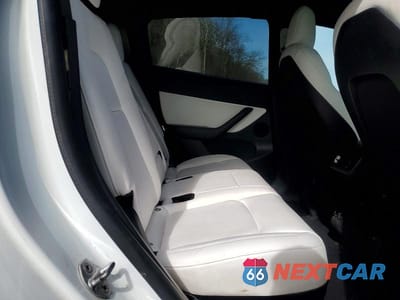 Zdjęcie 10 z 12 samochodu: 2022 TESLA MODEL Y VIN:7SAYGDEE6NF373730 - miniatura
