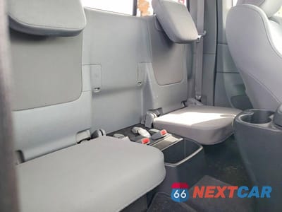 Zdjęcie 10 z 11 samochodu: 2012 TOYOTA TACOMA V6 VIN:5TFUU4EN8CX023961 - miniatura