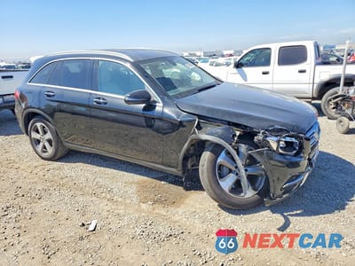Czwarte zdjęcie samochodu z boku: 2018 MERCEDES-BENZ GLC 300 VIN:WDC0G4JB7JV023969 - miniatura